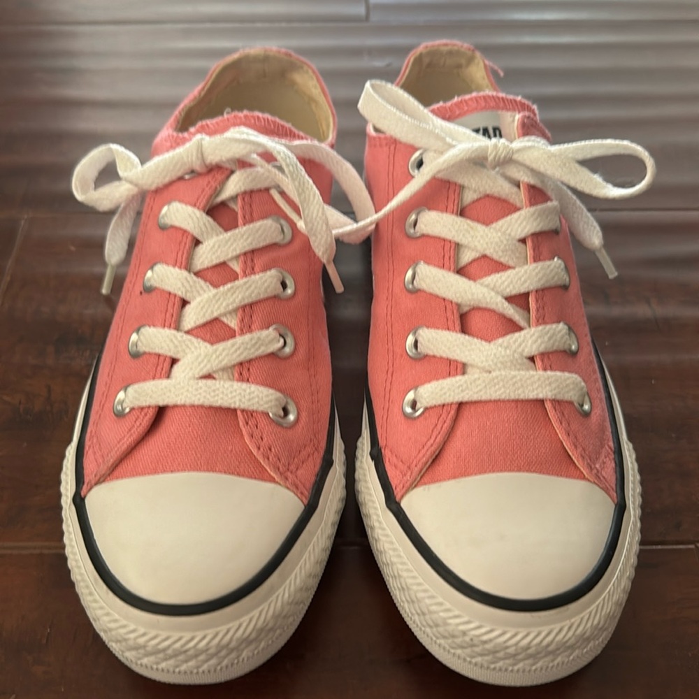 Converse All Star Pink Sneakers, Women’s Size 6, Excellent Condition!!